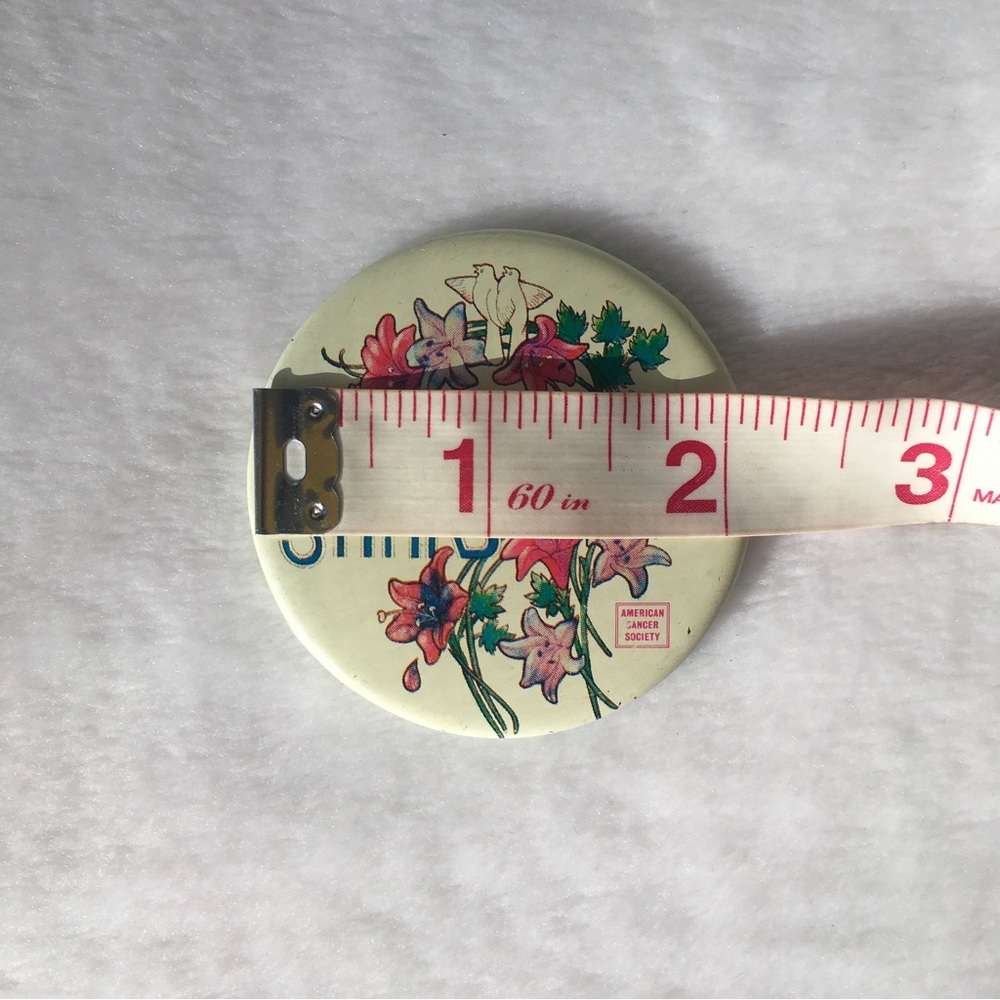 Vintage Pin Funny Smoking Stinks Flowers Retro - Picture 3 of 5